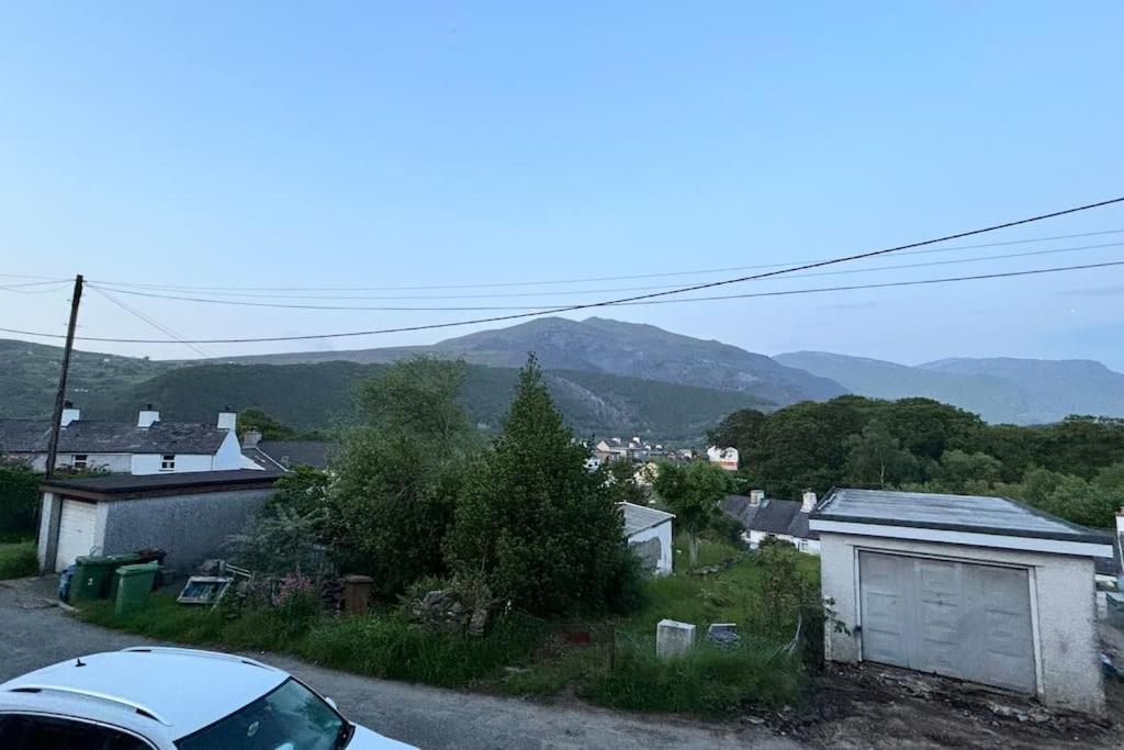 Cottage In 란베리스 외부 사진