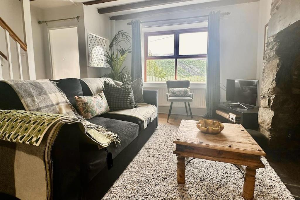 Cottage In 란베리스 외부 사진
